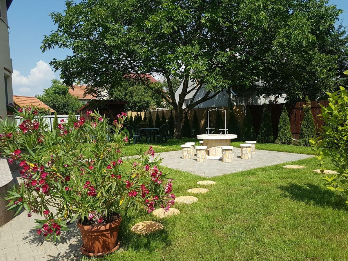Villa Bellanova Hajduszoboszlo Exterior photo